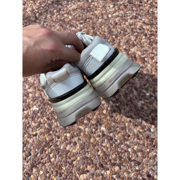 Nike WMNS V2K RUN 'SUMMIT WHITE' - Picture 6 of 7